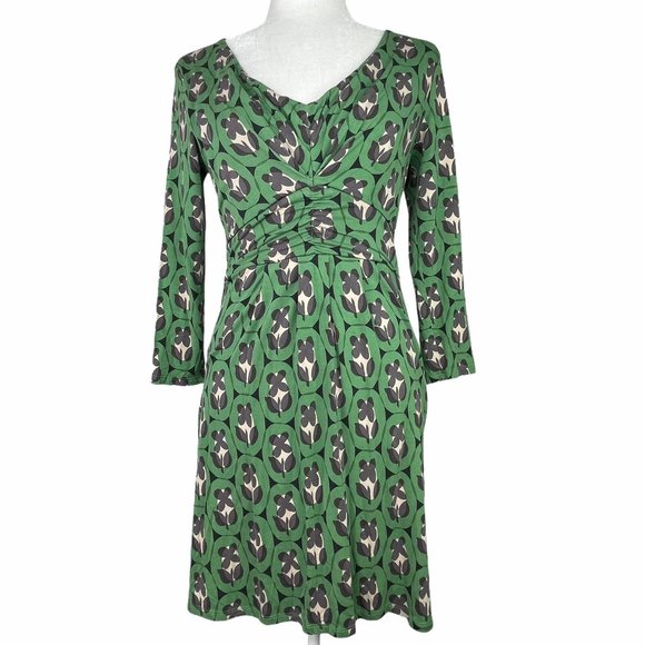 Boden Dresses & Skirts - Boden Ruched Waist Printed Casual Dress V-Neck